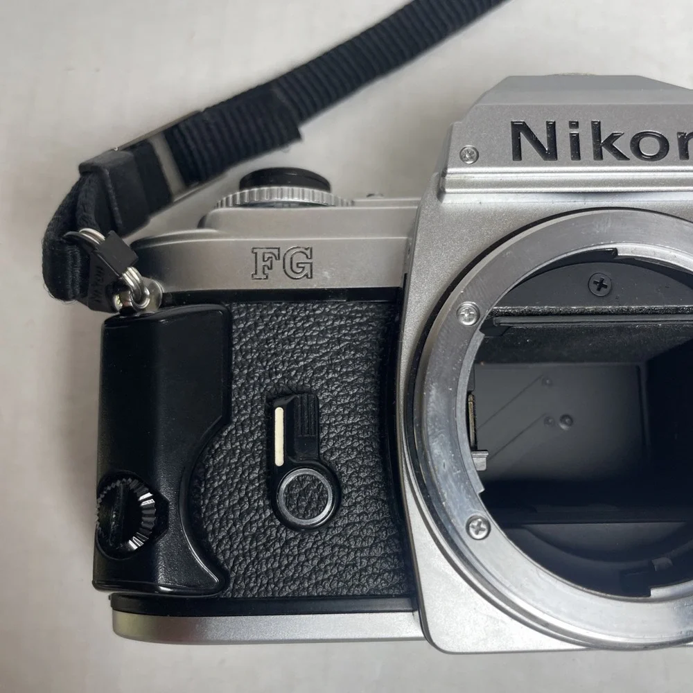 Nikon FG F-G Chrome 35mm Film analog SLR camera body ONLY not working